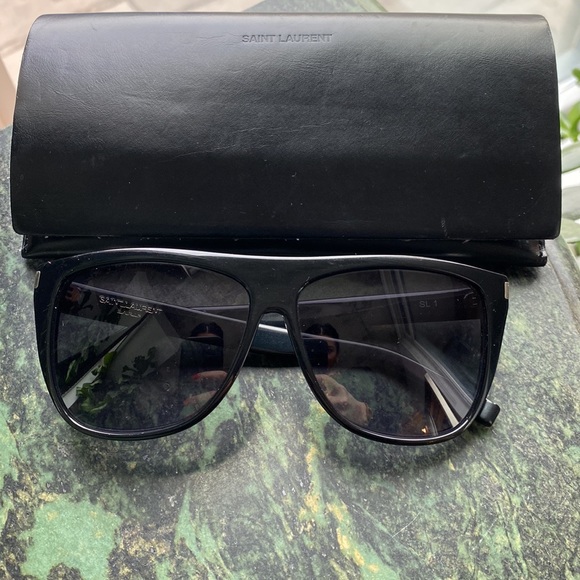 Saint Laurent black sunglasses. Style: SL1. - Picture 7 of 7